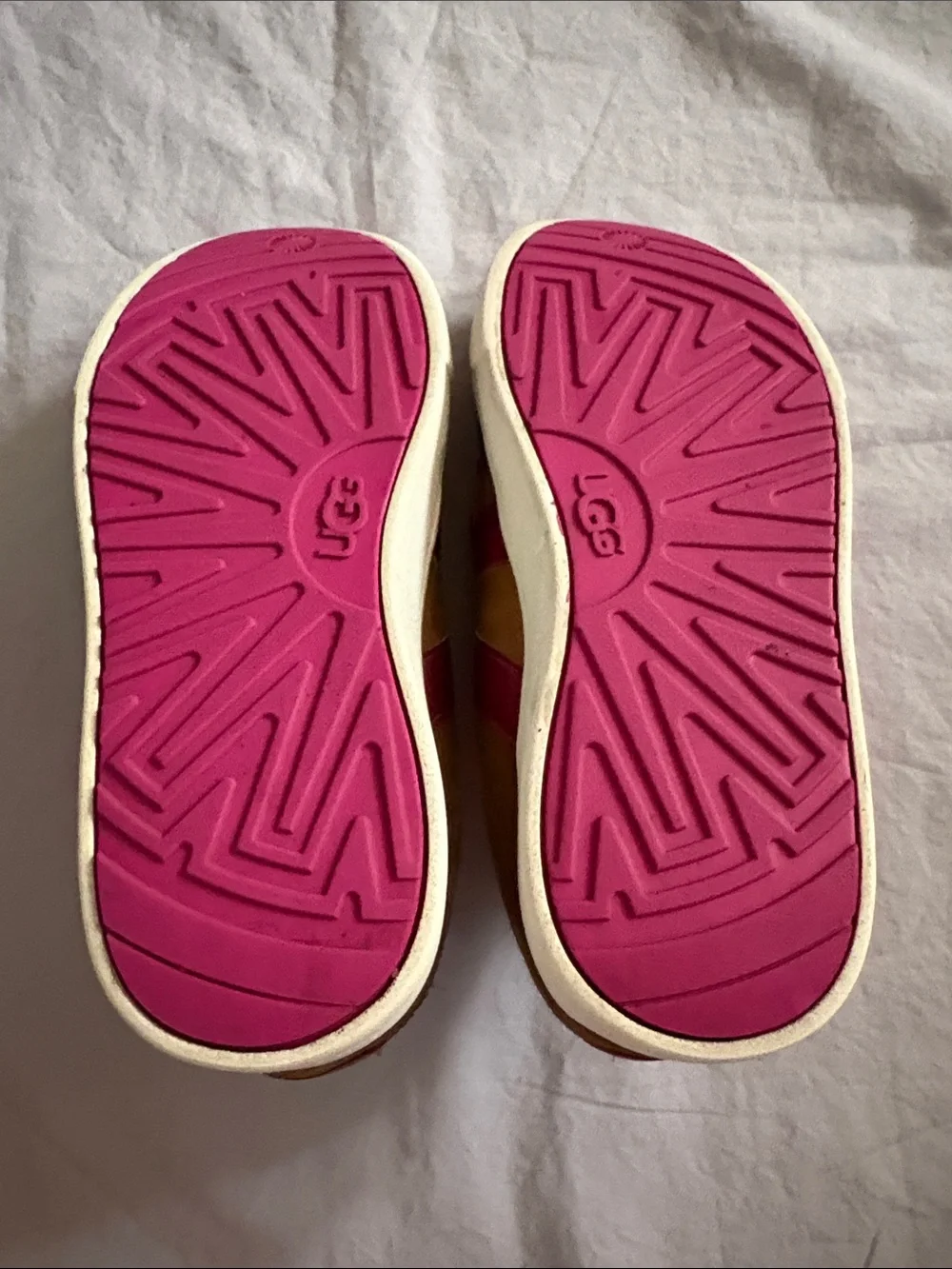 UGG Kids Chestnut and Pink Lace-Up Sneakers